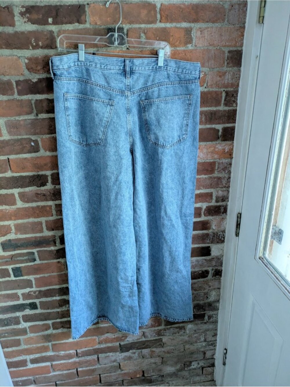 Universal Thread Goods Ladies Size 16 Super Wide Leg Jeans NWT New Plus Size - Picture 4 of 4